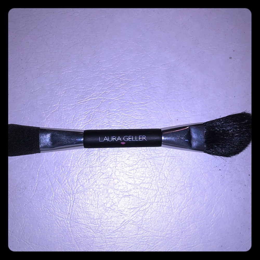 Laura Geller double-sided make up brush